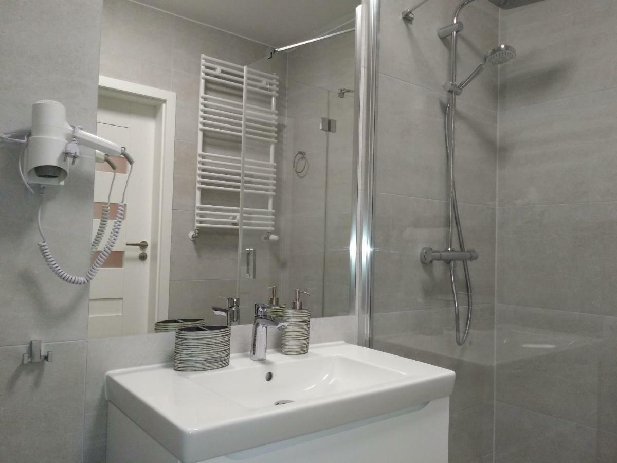 Apartament Z Wellness Nadmorskie Tarasy Kołobrzeg Buitenkant foto